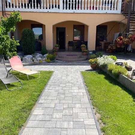 Apartmanovy Dom Magda Vrbov Exterior photo